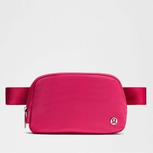 Lululemon Everywhere Belt Bag